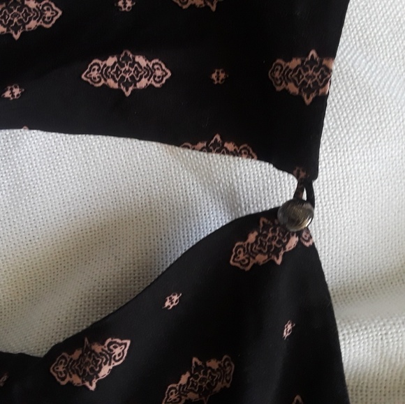 {Ecote} Paisley Plunge-Front Romper GUC Sz 6 - Picture 7 of 8